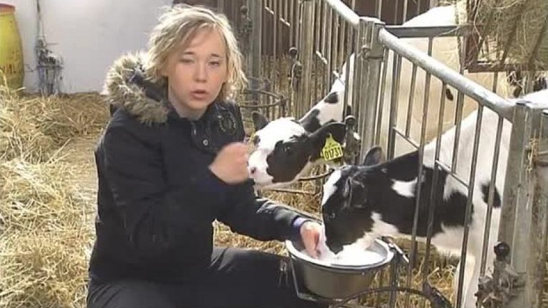 Klik for at se videoen "Camilla besøger Arla"