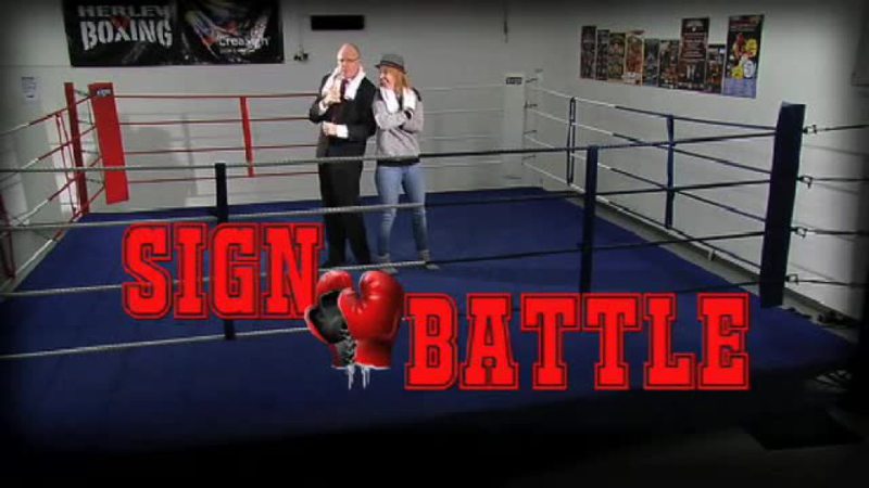 Klik for at se videoen "Sign Battle (1:10)"