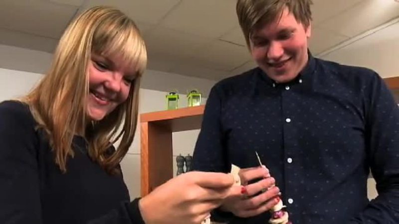 Klik for at se videoen "Rikkes Verdenskøkken – Island"