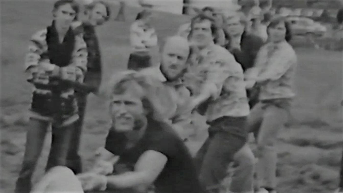 Klik for at se videoen "Døvenyt august 1976"